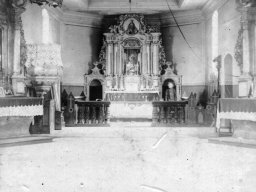 Wnętrze kościoła p.w. św. Urszuli 1910 rok